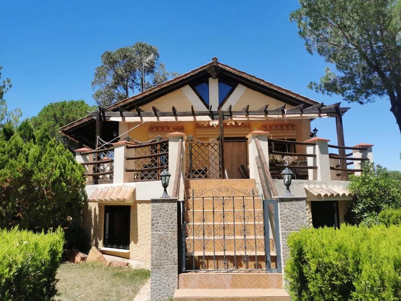 El Pueblo -Komm Ins Dorf- Valverde del Camino